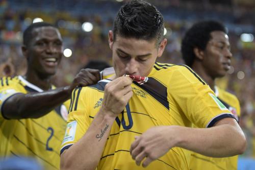 James Rodríguez se echó el equipo al hombro e hizo que no se notara la ausencia de Falcao. (Foto:AFP).