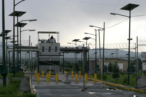 "El Chapo" Guzmán fue trasladado hacia la cárcel de máxima seguridad del Altiplano; la misma prisión en donde fue recluido en 1993 cuando fue capturado por primera vez (Foto: Archivo)