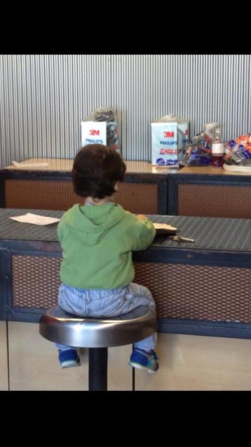 El hijo de Mitzie y Banny tiene tres años, desconoce qué su madre murió y su padre esta preso. Ahora vive con el hermano de Mitzie por resolución de un juez de la niñez que le brindó la protección temporal a su tío. (Foto: Facebook)