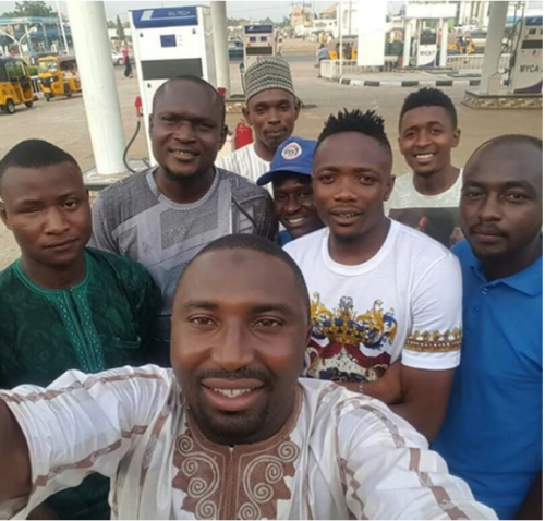 Sus amigos han podido encontrar una oportunidad de superarse gracias a Musa. (Foto: Infobae)