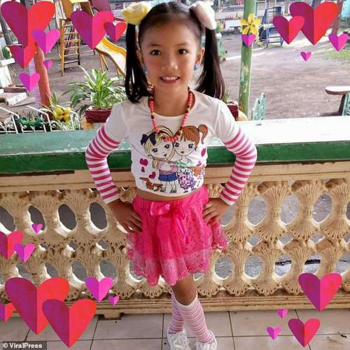 La pequeña tuvo una valiente reacción frente a la situación que vivieron sus padres. (Foto: Daily Mail)