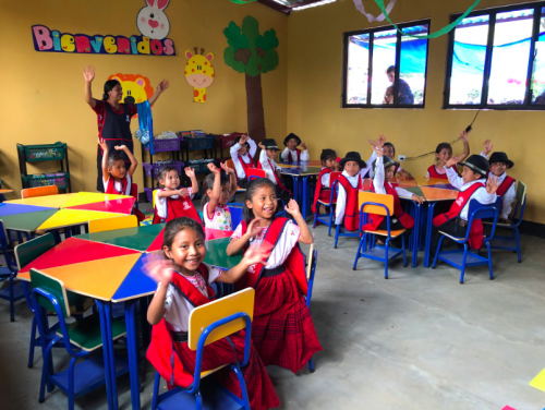 Los niños en las nuevas instalaciones. (Foto: Rony Chali)