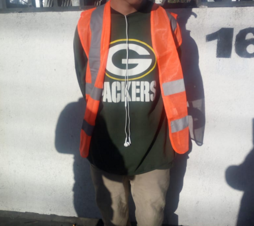 El hombre portaba un chaleco naranja el cual se utiliza para conducir motocicleta. (Foto: PNC)