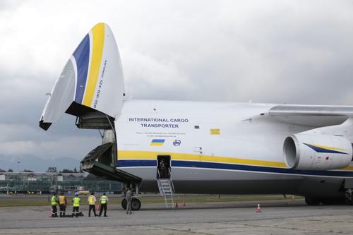 El avión mide 21 metros de alto. (Foto: Mingob)