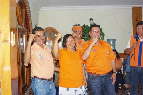 Edwin "El Chavo" Castillo junto a Ana Maribel García Retana detenida en 2012 por varios delitos. (Foto: Facebook/@EdwinCastillo)