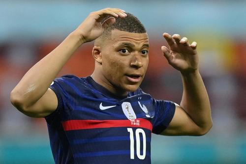 Se ha hablado acerca de la posibilidad que Mbappé no siga con el PSG. (Foto: archivo/ AFP)