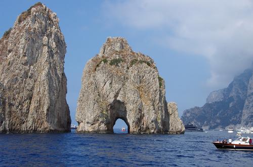 La isla está localizada en el mar Tirreno al sur del golfo de Nápoles. (Foto: Pixabay)