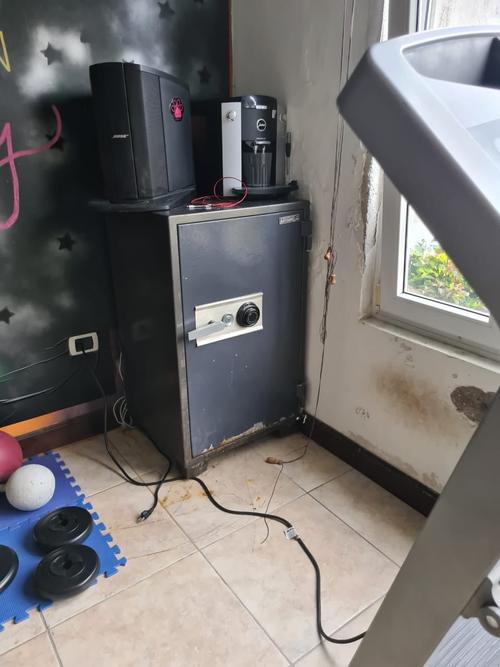 Este es el lugar en donde se localizó el dinero que fue incautado por las autoridades. (Foto: PNC)