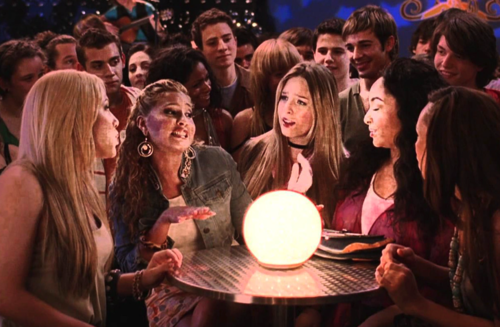 Belinda participó en la película de Disney, "Cheetah Girls". (Foto: E! Online)