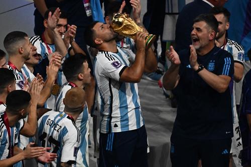 lionel Messi, Mario Kempes, diego Maradona, mundial qatar