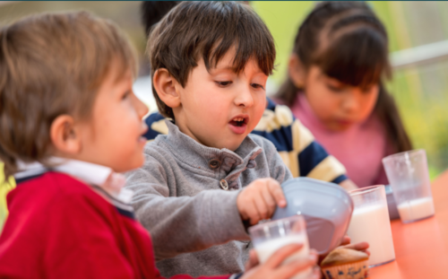 Los estudios señalan que la interacción entre los estudiantes es importante para el desarrollo cognitivo. (Foto: archivo/Soy502)