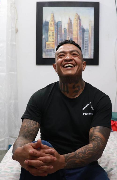 El Diabólico en una entrevista para El País. (Foto: Edwin Bercián/El País)