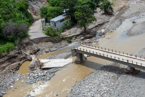 Una inundación repentina provocó daños en varias comunidades de San José la Arada, Chiquimula. (Foto: Carlos Alonzo/Soy502)