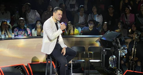 Carlos Rivera quebró en llanto en plena presentación. (Foto: Zacatecas Online)