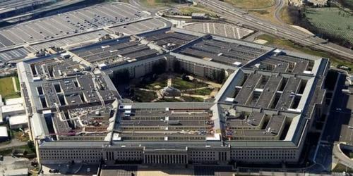 El Pentágono dice que está trabajando para "evaluar la validez de los documentos fotografiados (...) que parecen contener material confidencial y altamente clasificado". (Foto: elpolitico.com)