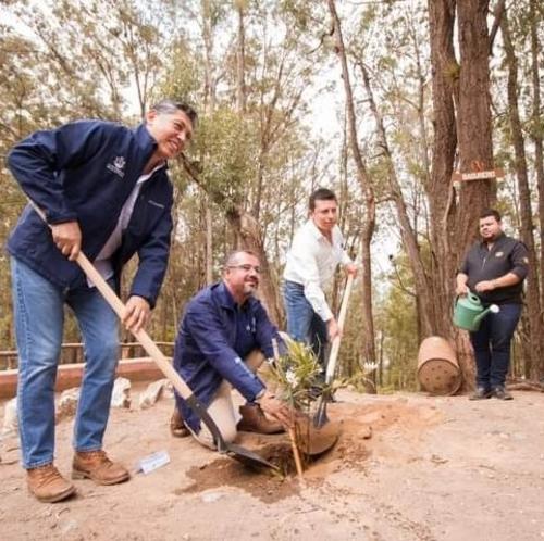 cerro de la cruz, antigua guatemala, ayuntamiento de la antigua, victor del pozo, remodelación cerro cruz, guatemala