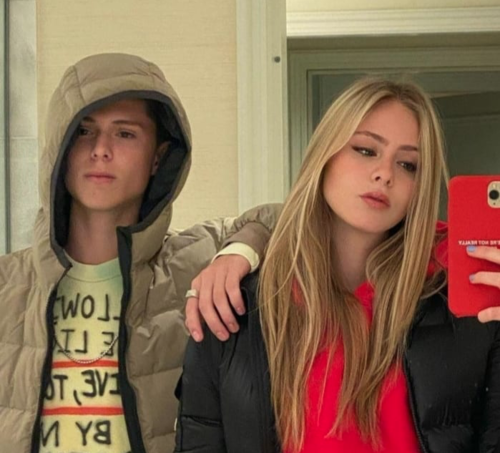 Loreto Peralta entrando a su adolescencia, e incursionando como modelo. (Foto: Instagram)