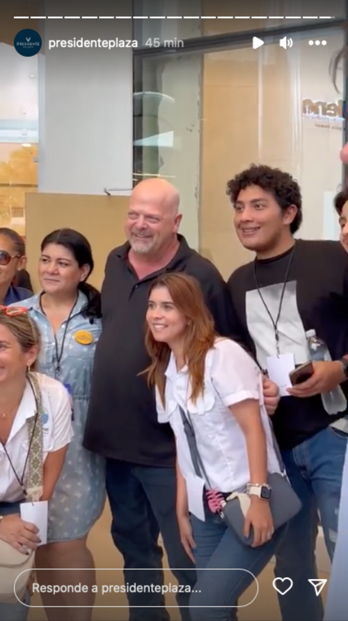 Algunos fans pudieron tomarse fotos con Rick Harrison. (Foto: Instagram/Presidente Plaza)