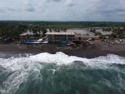 oleaje, sipacate, destrucción, chalet, carretera nacional, cambio climático, escuintla, guatemala