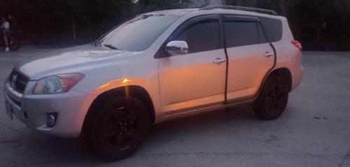 El vehículo fue hallado abandonado. (Foto: PNC)