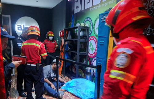 Una persona murió a consecuencia del ataque armado dentro de la discoteca. (Foto: Bomberos Municipales)