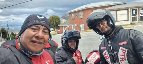 La pareja celebró con varias fotografías su logro. (Foto: Mario Quijivix)