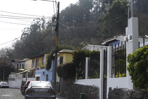 cerro de la cruz, antigua guatemala, ayuntamiento de la antigua, victor del pozo, remodelación cerro cruz, guatemala