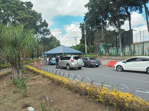 En un segundo filtro, los empleados tienen que dar todos sus datos. (Foto: Marilin Álvarez/Soy502)