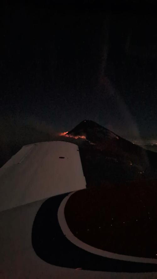 Volcán de Agua, incendio, viernes, Guatemala