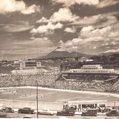 El Estadio Nacional de la Revolución vistió sus mejores galas en la inauguración. (Foto: CDAG)