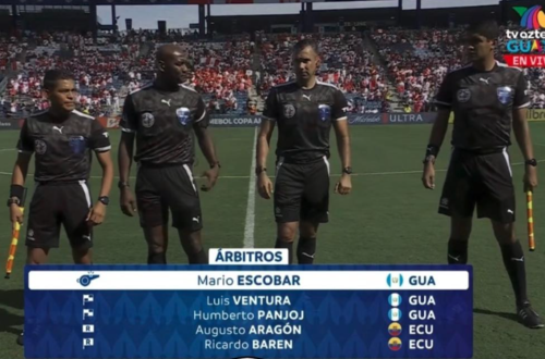 Tripleta arbitral de Guatemala, complementada por dos colegiados ecuatorianos. (Foto: Azteca Guate)