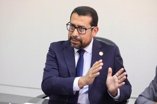 El viceministro Francisco Cabrera habló sobre los planes del Mineduc para recuperar el tiempo perdido por el paro de los maestros del sector público. (Foto: Congreso)