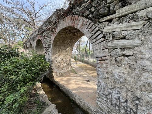 Estos son los famosos arcos que en la antigüedad se usaban para transportar agua. (Foto: Archivo)