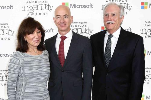 Bezos escribe una despedida marcada por el amor y los recuerdos compartidos. (Foto: X)