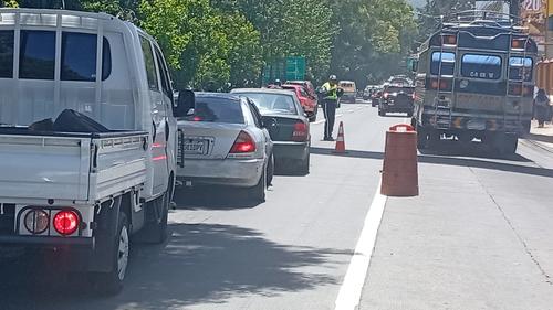 Tránsito, ruta interamericana, Mixco, Guatemala, 02