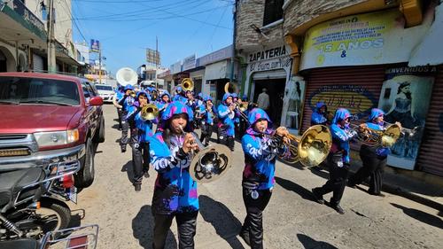Bandas musicales alegran la alegría de la feria. (Foto: Surama Rodas/Colaboradora)