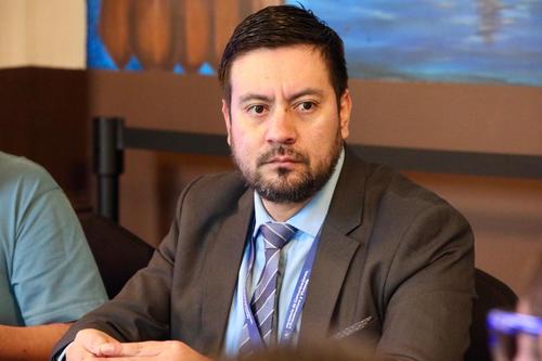 El viceministro Allan Guevara indicó que no hay un reporte completo de los daños que ha provocado la lluvia en las carreteras. (Foto: Congreso)