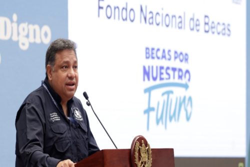 Carlos Mendoza, secretario de Planificación y Programación de la Presidencia, explica la prórroga. (Foto: Archivo)