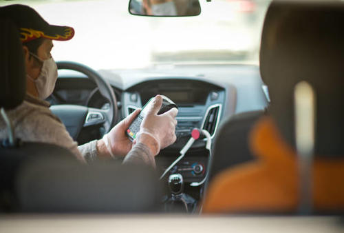 Bajo amenazas la víctima fue obligada a brindar los datos de su tarjeta. (Foto ilustrativa: istock)