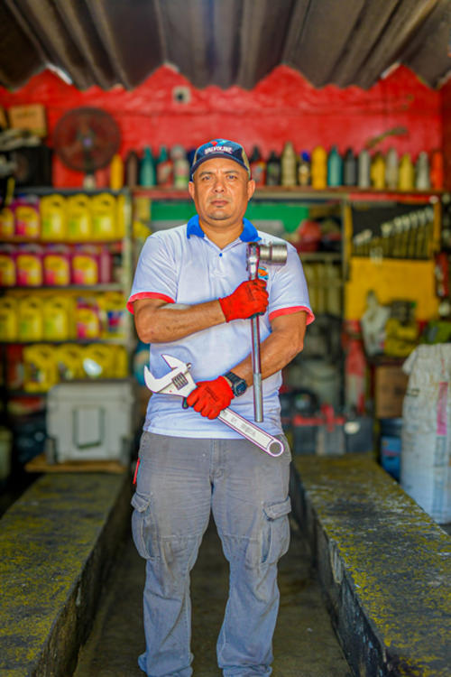 Jorge Recinos es experto en mantenimiento de vehículos. (Foto: Romario Aguilar/Colaborador)