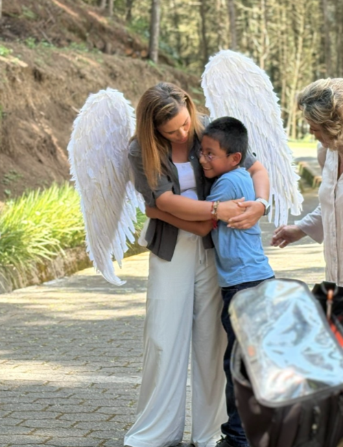 Angélica María, Angéñlica Vale razón visita 3