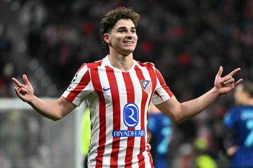 Julián Álvarez llega al compromiso como el máximo goleador liguero del cuadro rojiblanco con 7 tantos. (Foto: AFP)