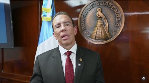 El presidente del Banguat, Álvaro González Ricci, proyectó un crecimiento robusto del país para 2026. (Foto: Banguat/Soy502)