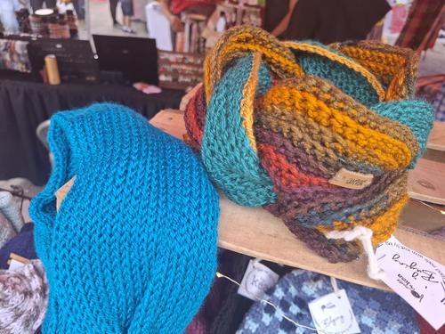 Entre hilos y puntadas, Karem teje esperanza, historia y amor por sus raíces. (Foto: Josué Ardeano/Colaborador)