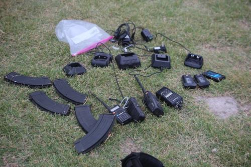 Radios portátiles de comunicación bidireccional. (Foto: PNC)