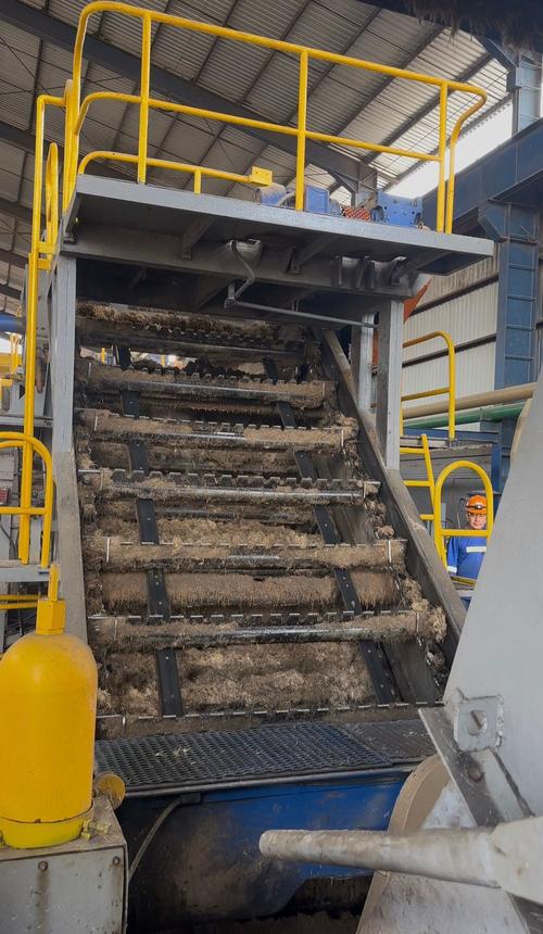 Los ingenios producen energía renovable que cubre alrededor del 30% de la demanda eléctrica nacional durante la zafra. (Foto: Guatecaña)