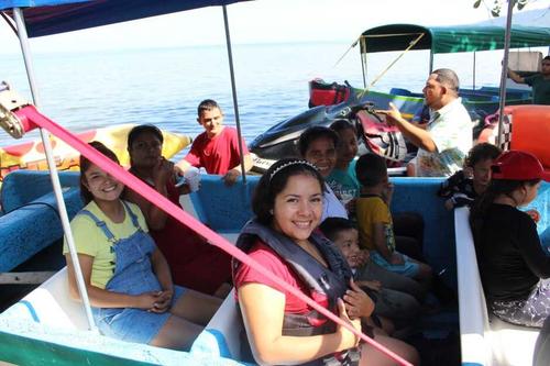 Los paseos en lancha amplían el panorama sobre el lago. (Foto: Carlos Monroy/Colaborador)