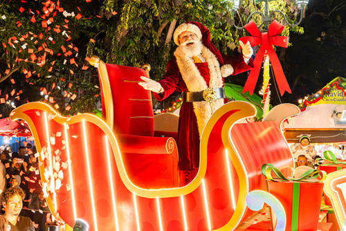 Coca-Cola, Navidad, Desfile de Globos Gigantes, compartir, Santa Claus, familias, Ciudad Cayalá, Guatemala, Soy502