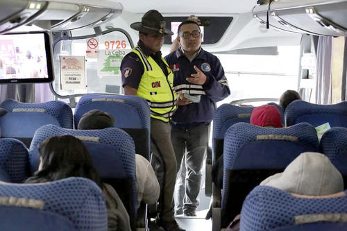 Especialmente se hacen estas recomendaciones al transporte extraurbano ya que el este servicio se movilizan bastantes guatemaltecos para fin de año. (Foto: DGT)