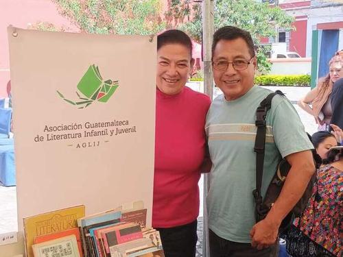 Reyes Reali siempre busca mantener contacto con asociaciones de literatos. (Foto: Jorge Morales/Colaborador)